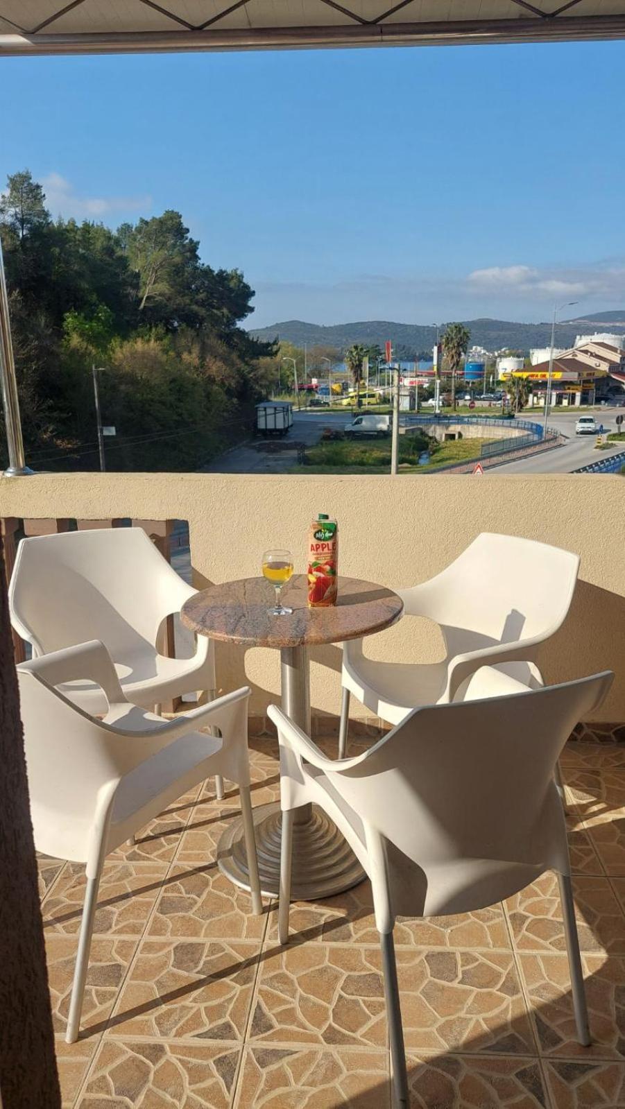 Apartments Ivo Bozinovic Tivat Exterior foto