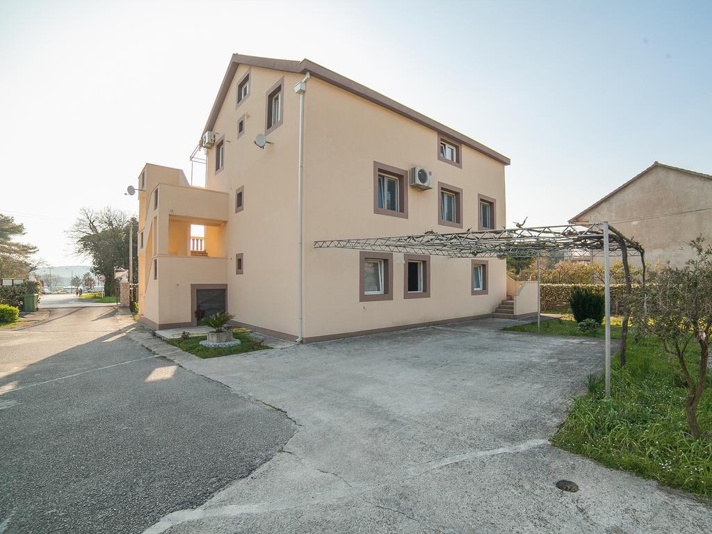 Apartments Ivo Bozinovic Tivat Exterior foto